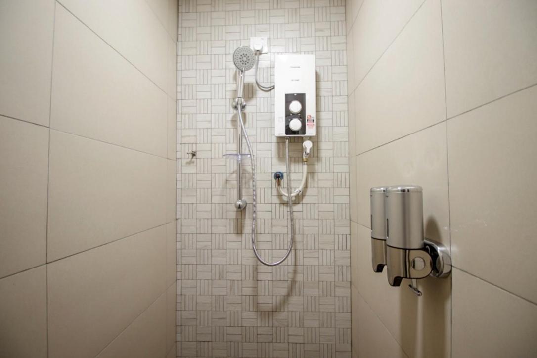 Hexa Hotel & Backpackers Capsules Bukit Bintang Kuala Lumpur Buitenkant foto